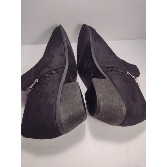 Torrid Black Faux Suede Side Dip / Zip Heel Ankle Booties Boots, Womens 10 .5 WW - Picture 5 of 15